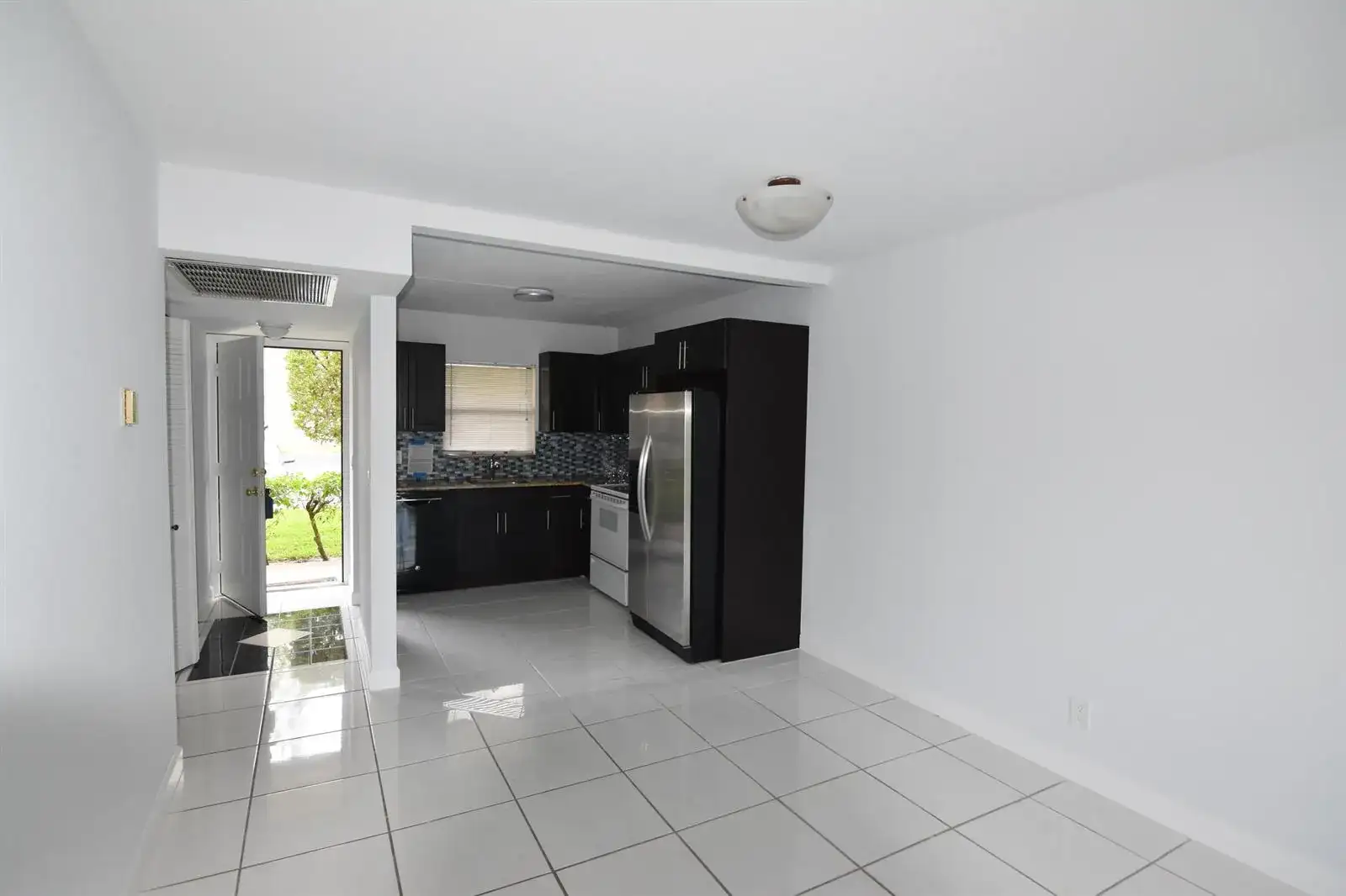 21895 Lake Forest Circle # 102, Boca Raton FL 33433 photo 4