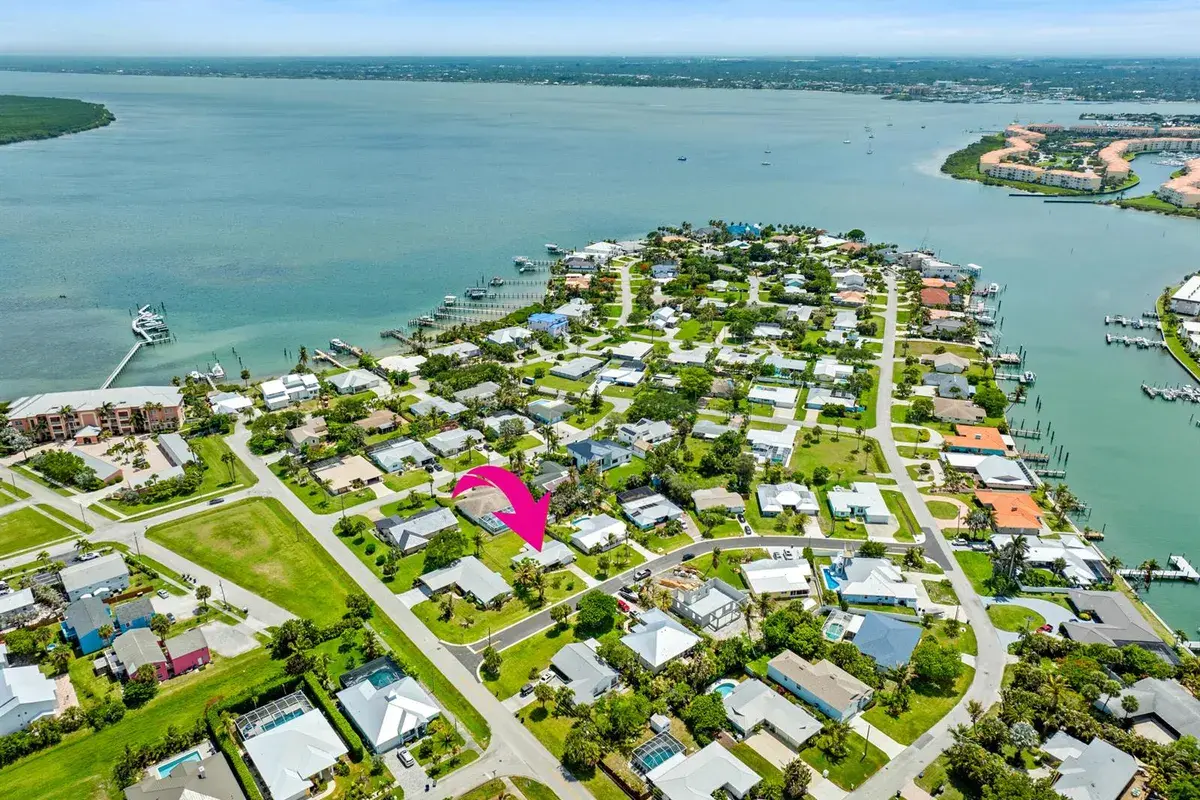 1621 Frances Avenue, Fort Pierce FL 34949