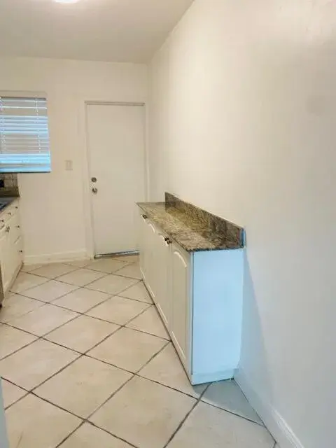 2837 NE 30th Street # 2, Fort Lauderdale FL 33306