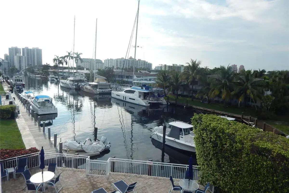 3220 Bayview Drive # 314, Fort Lauderdale FL 33306