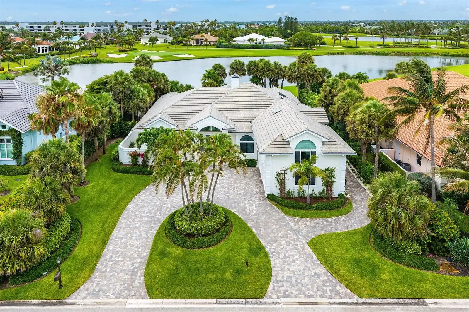 2925 SE Dune Drive, Hutchinson Island FL 34996