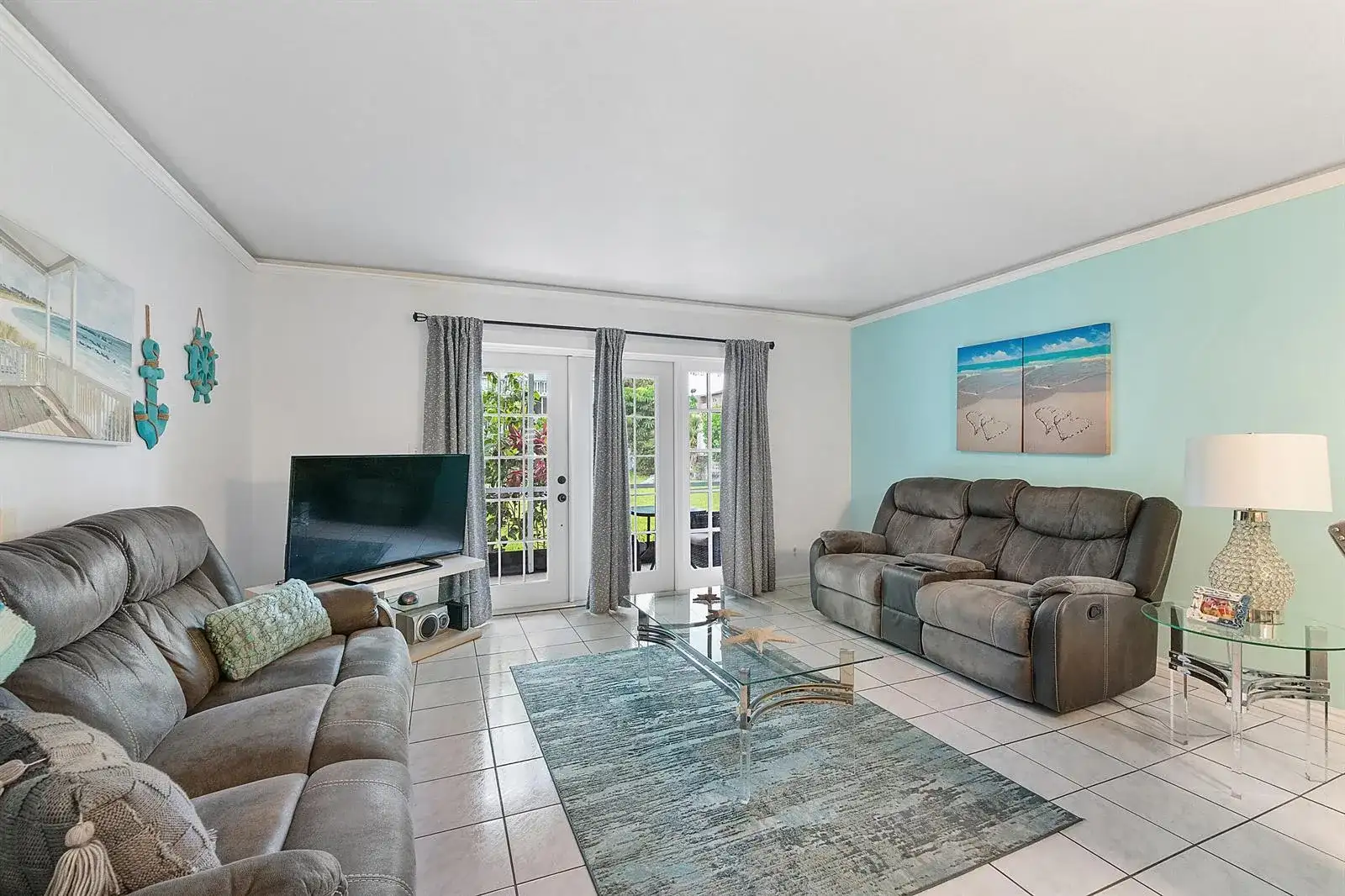 219 NE 14th Avenue # 107, Hallandale Beach FL 33009 photo 2