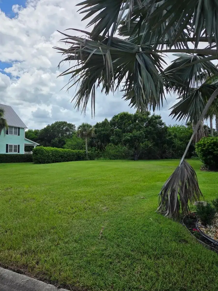 6385 Tropical Way, Vero Beach FL 32967 photo 4