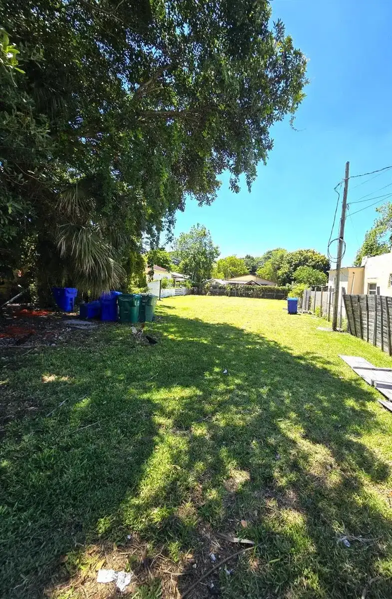 1252 NW 35th Street, Miami FL 33142