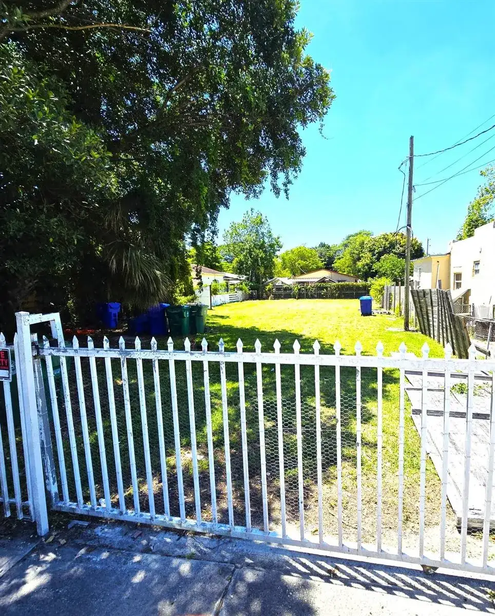 1252 NW 35th Street, Miami FL 33142 photo 2