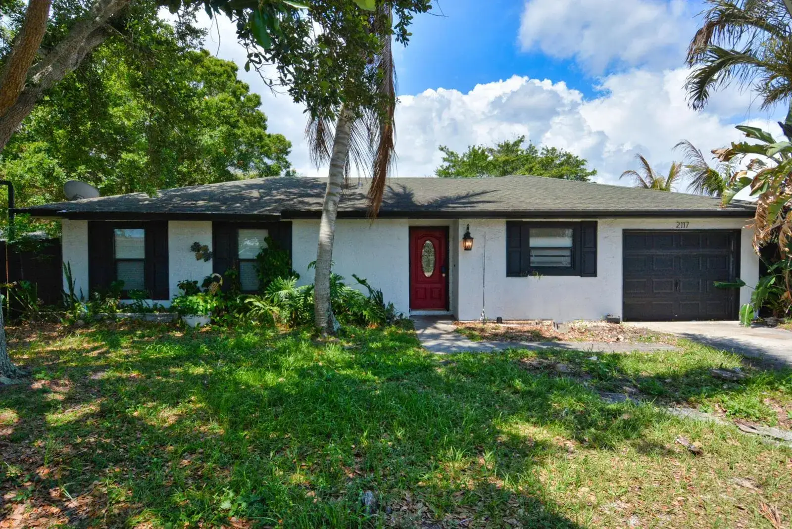 2117 SE East Dunbrooke Circle, Port St. Lucie FL 34952