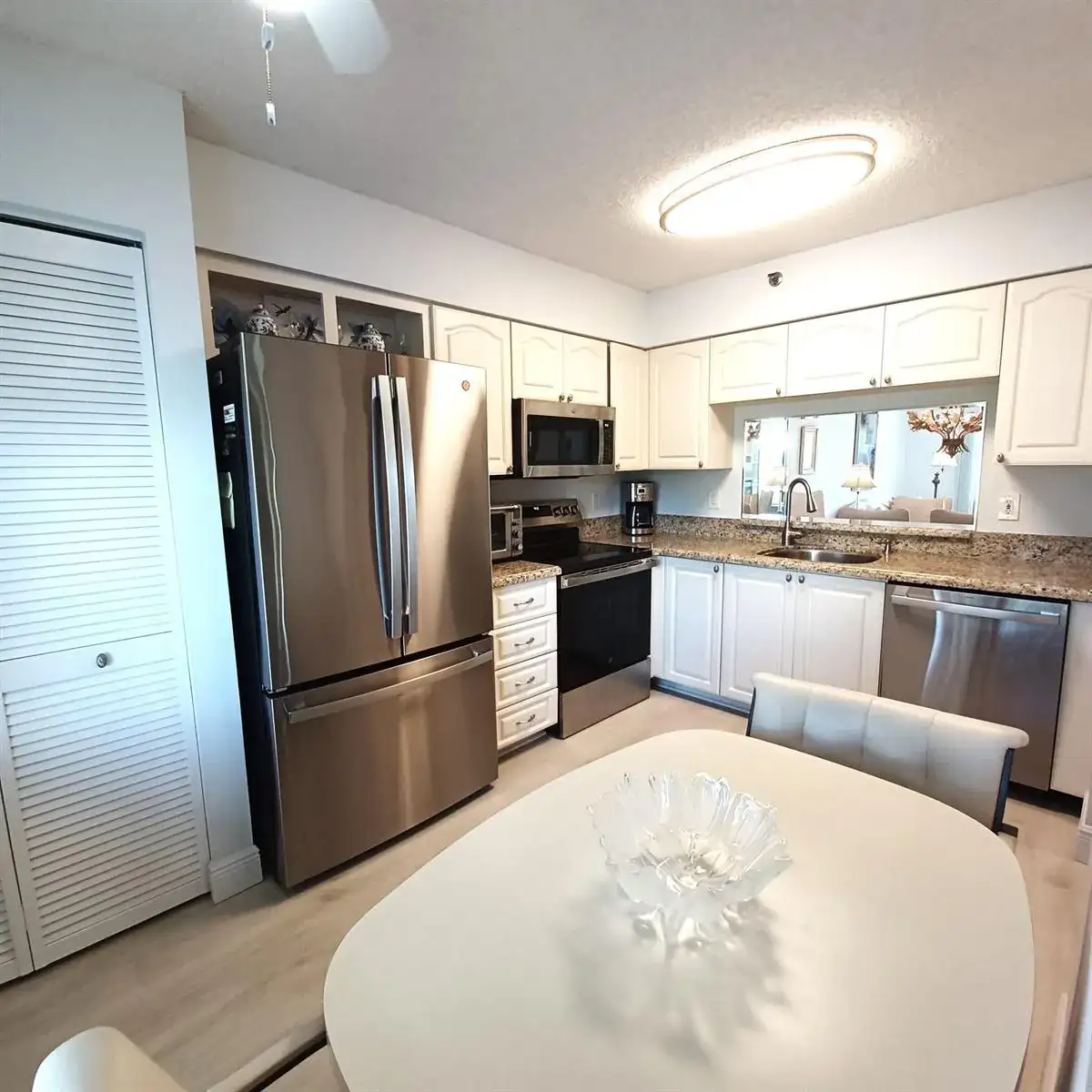 7260 Kinghurst Drive # 406, Delray Beach FL 33446 photo 5