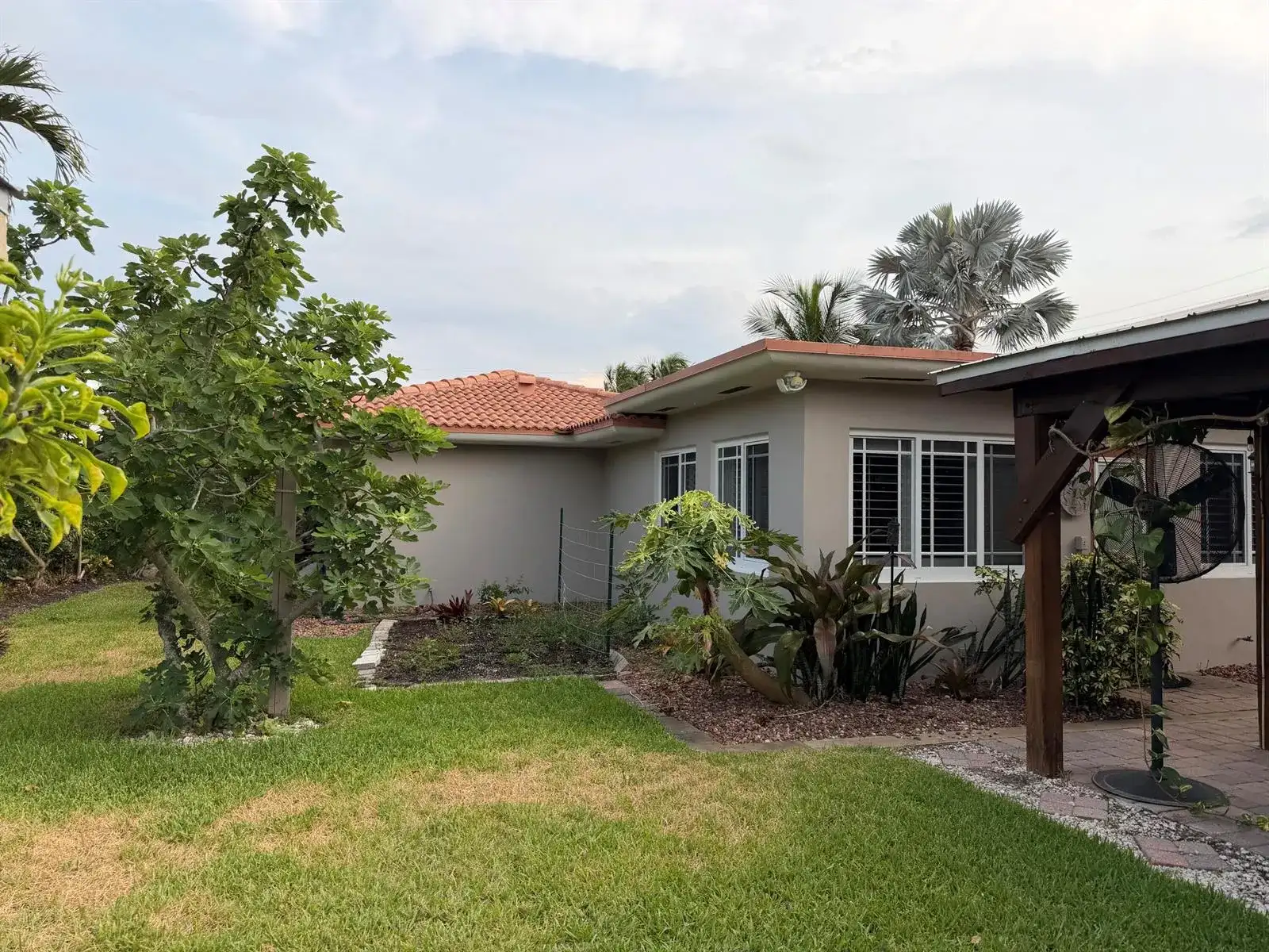 1140 Morse Boulevard, Singer Island FL 33404 photo 2