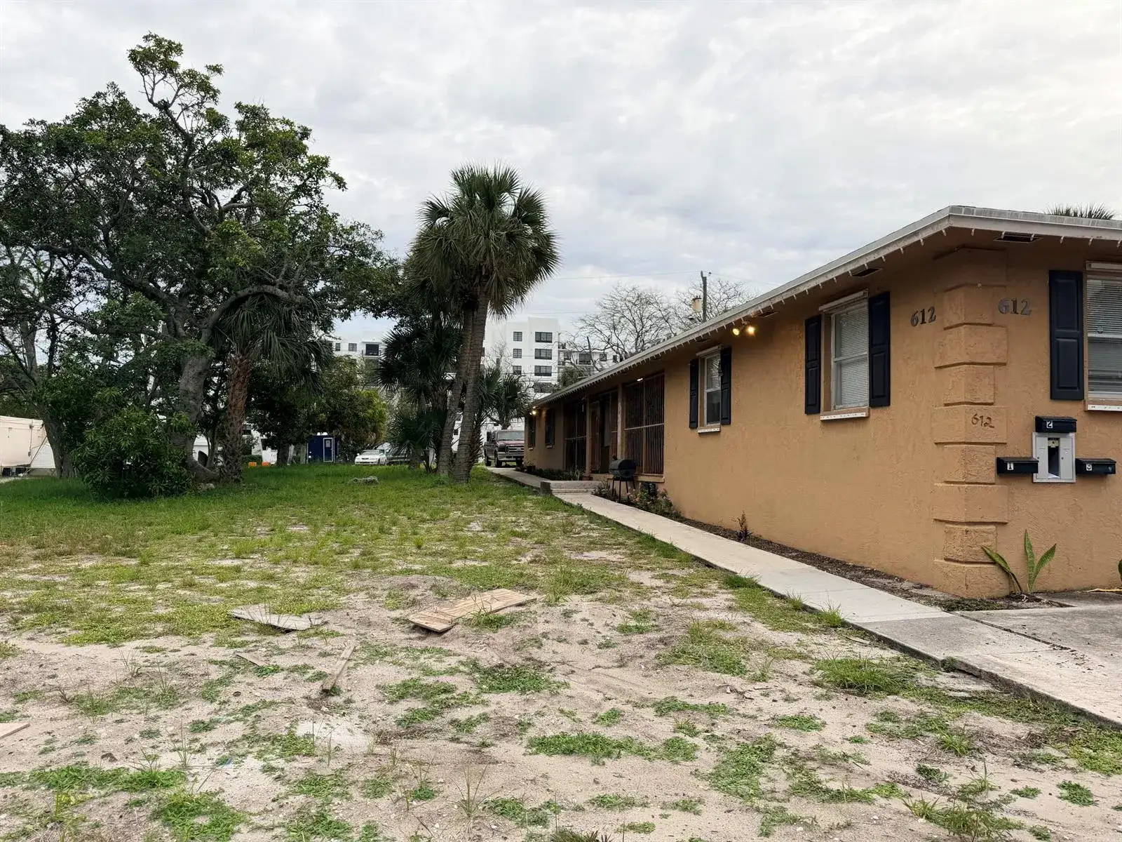 612 4th Street, West Palm Beach FL 33401 photo 2