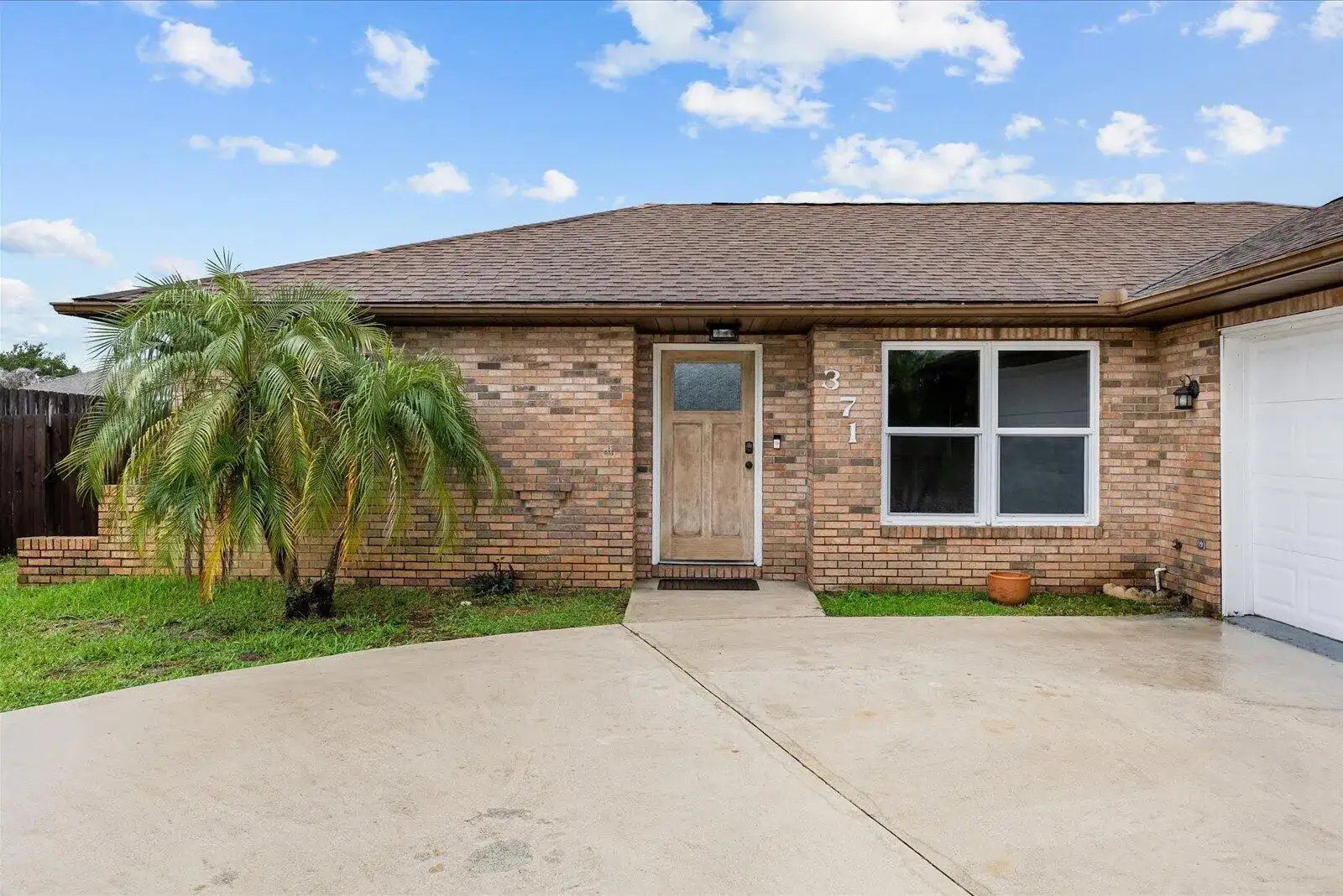 371 SW Butler Avenue, Port St. Lucie FL 34983 photo 2