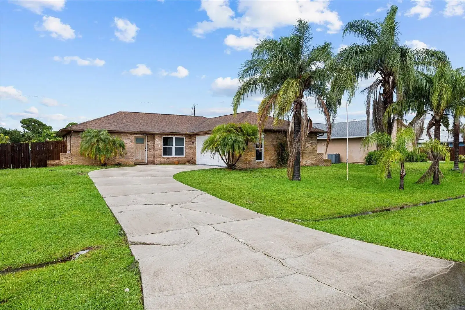 371 SW Butler Avenue, Port St. Lucie FL 34983 photo 3