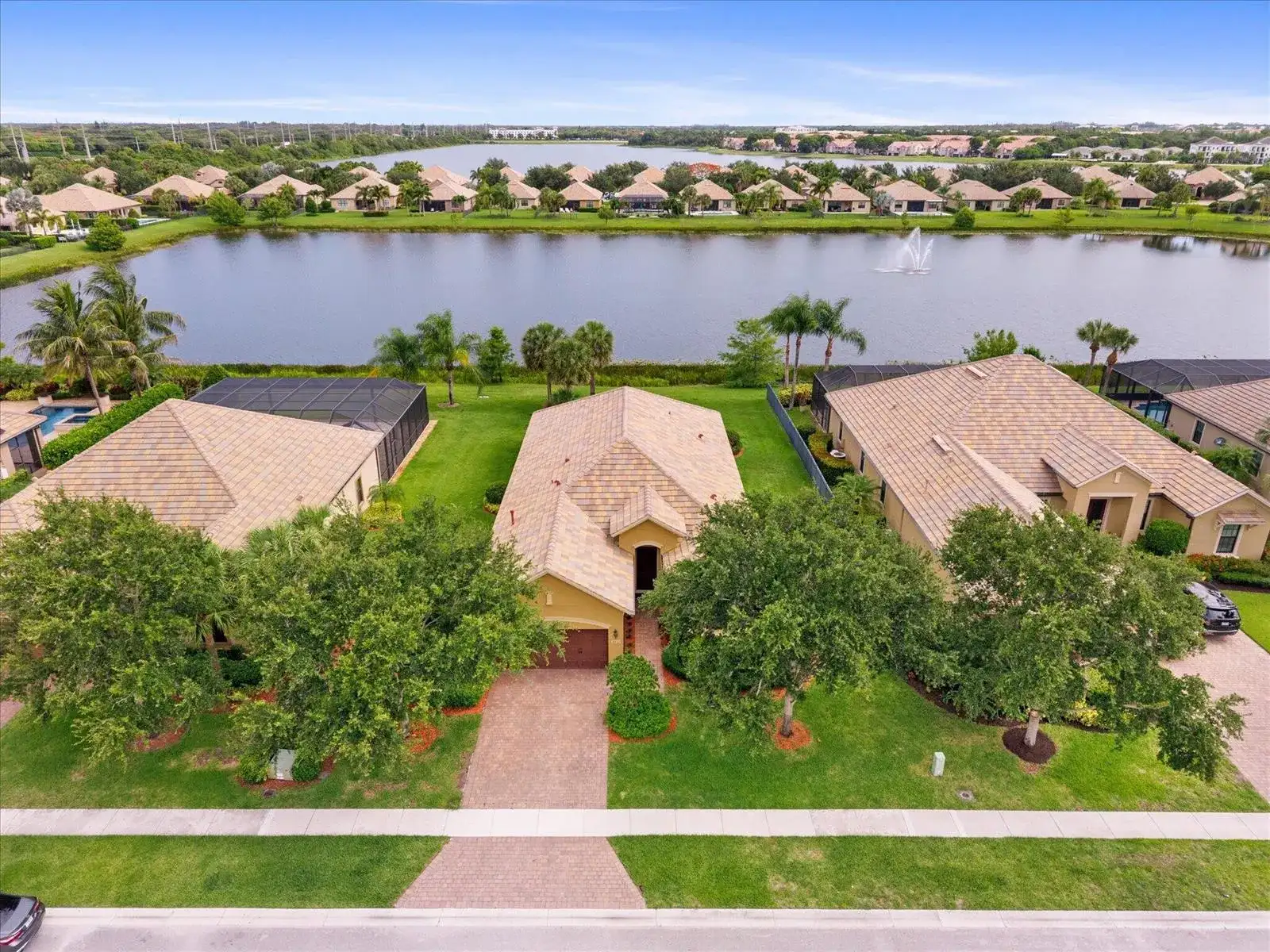 4452 Siena Circle, Wellington FL 33414 photo 2