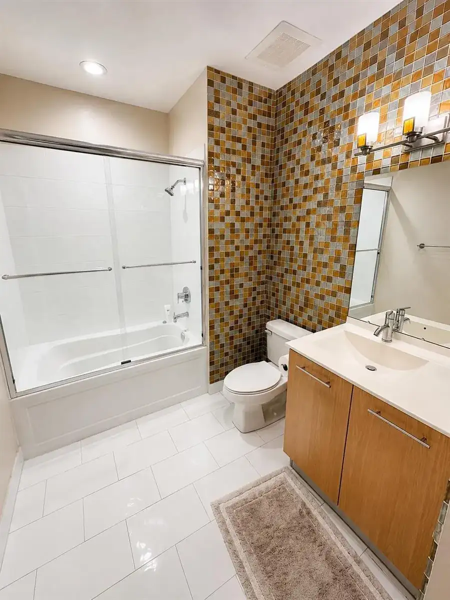 313 NE 2nd Street NE # 901, Fort Lauderdale FL 33301 photo 4