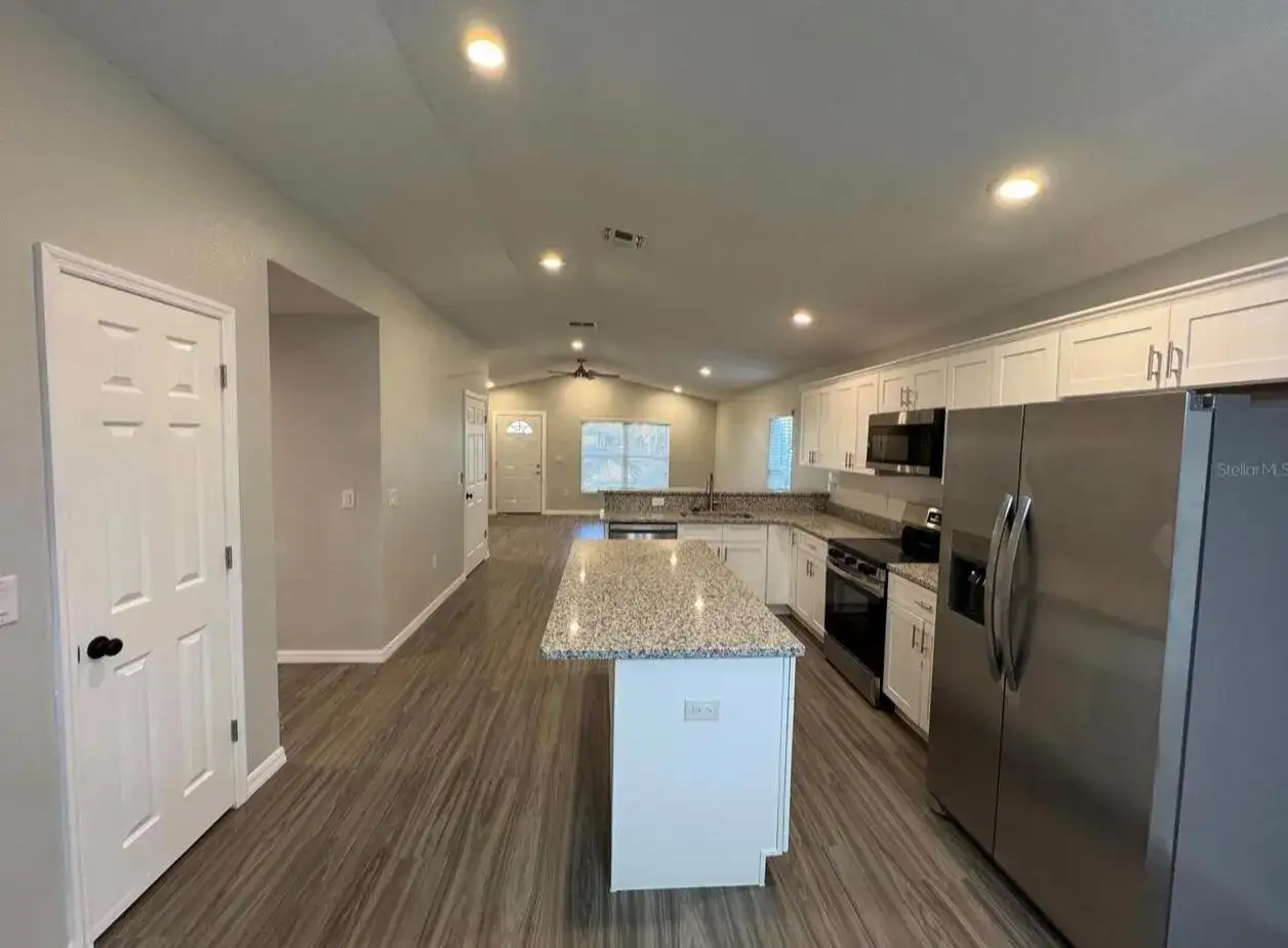 412 NE Avenue M NE, Winter Haven FL 33881 photo 3
