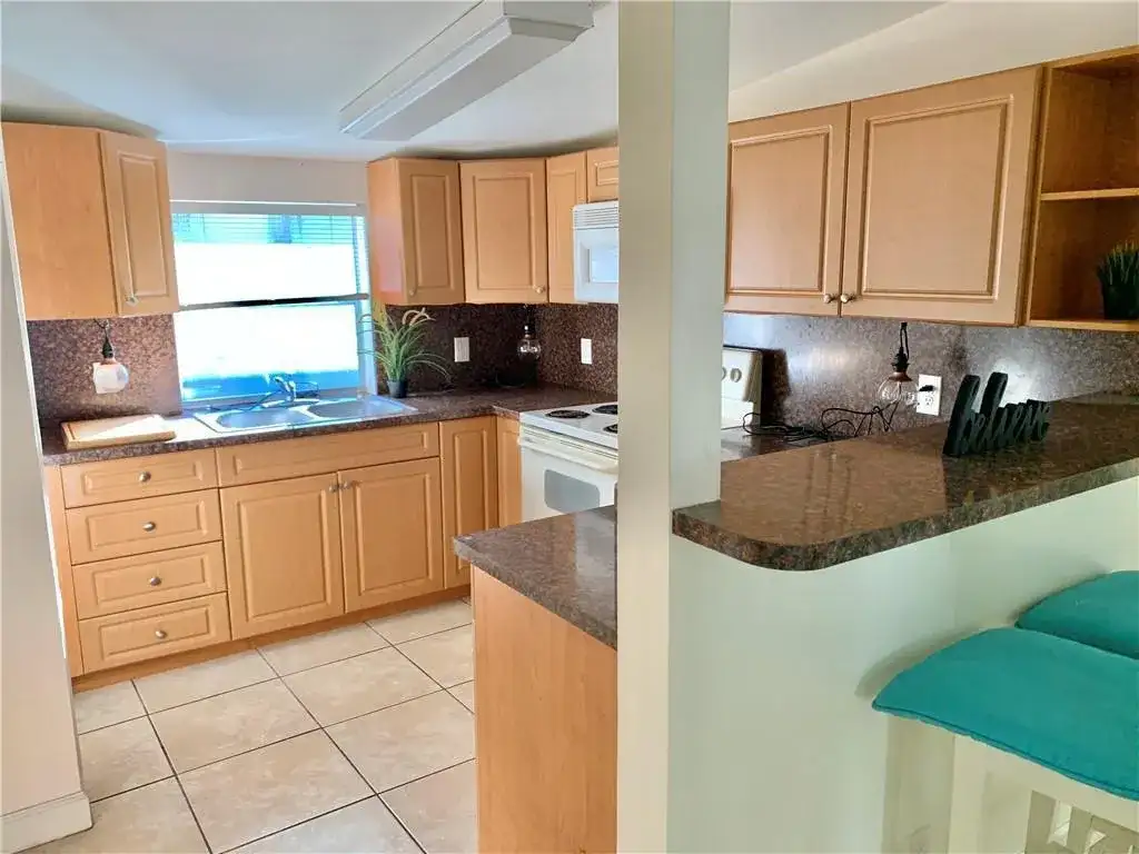 623 SW 5th Avenue, Fort Lauderdale FL 33315 photo 2