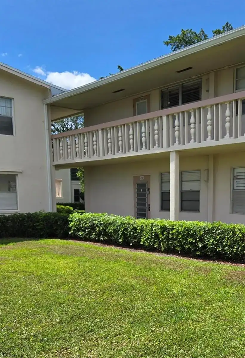 316 Farnham P # 316, Deerfield Beach FL 33442