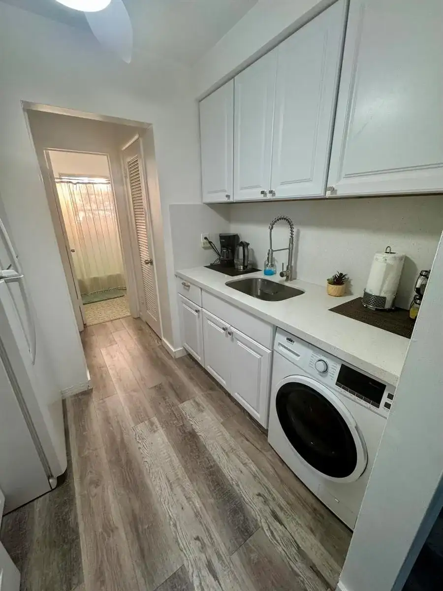 113 N Lakeside Drive # 3, FL 33460 photo 2