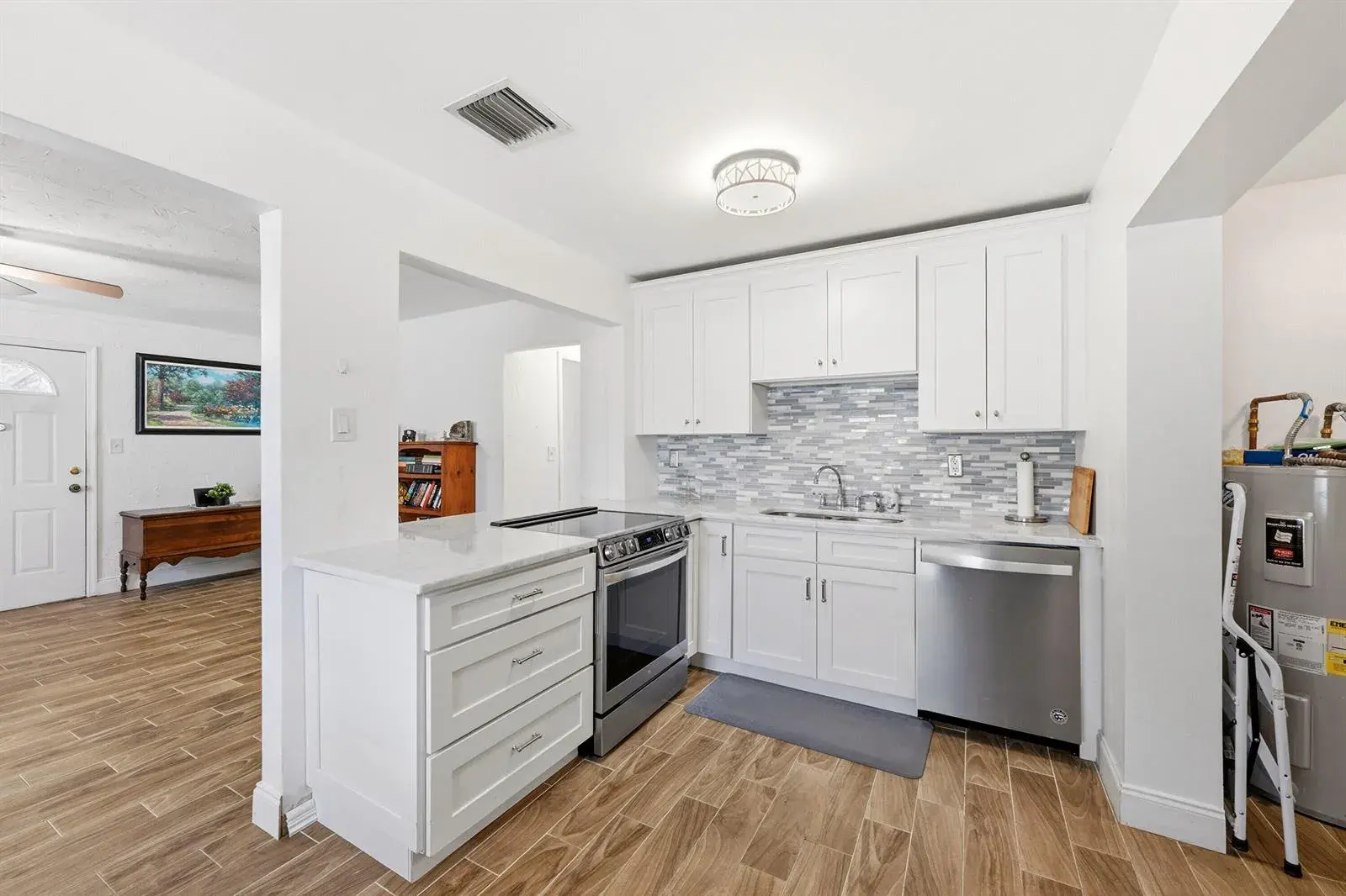 6404 Oak Street, Hollywood FL 33024