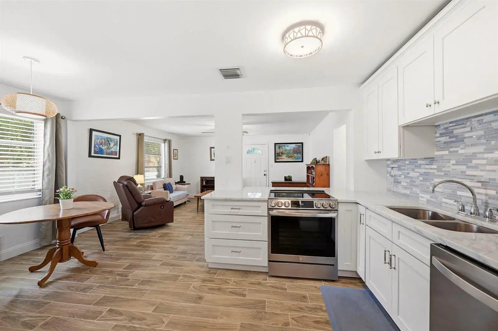 6404 Oak Street, Hollywood FL 33024