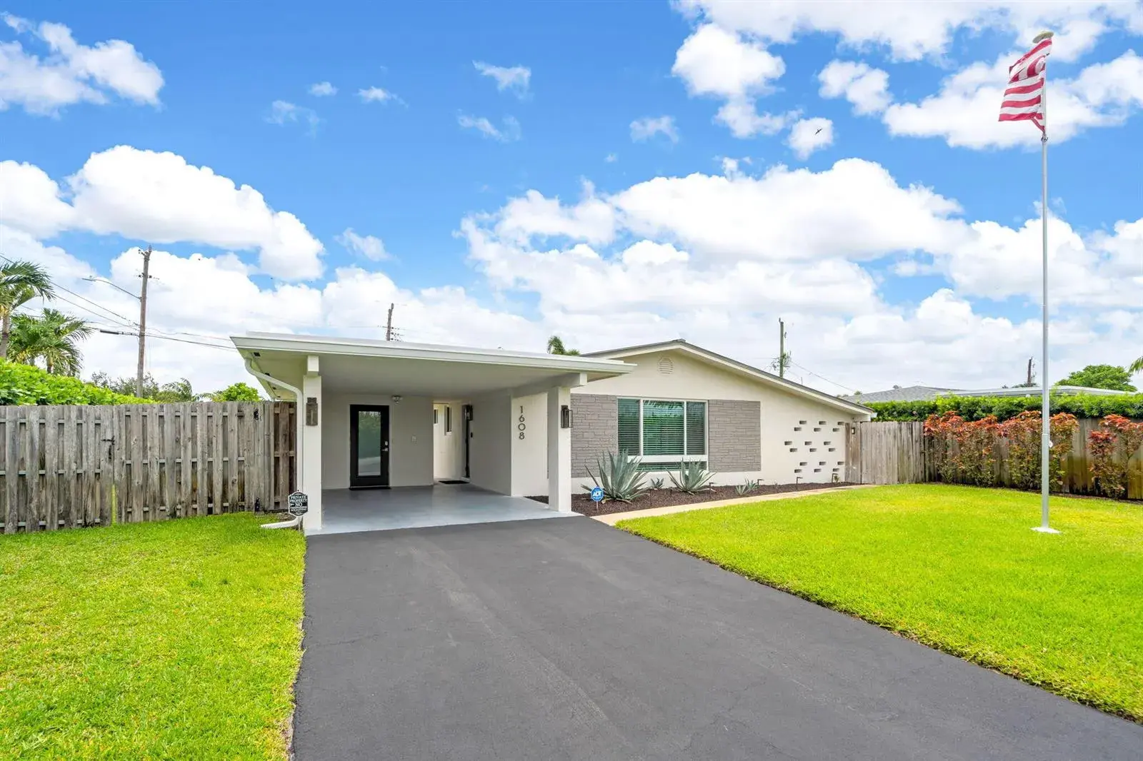 1608 NE 14th Terrace, Fort Lauderdale FL 33305