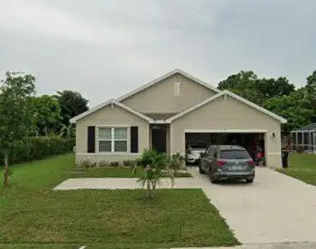 5015 NW North Macedo Boulevard, Port St. Lucie FL 34983
