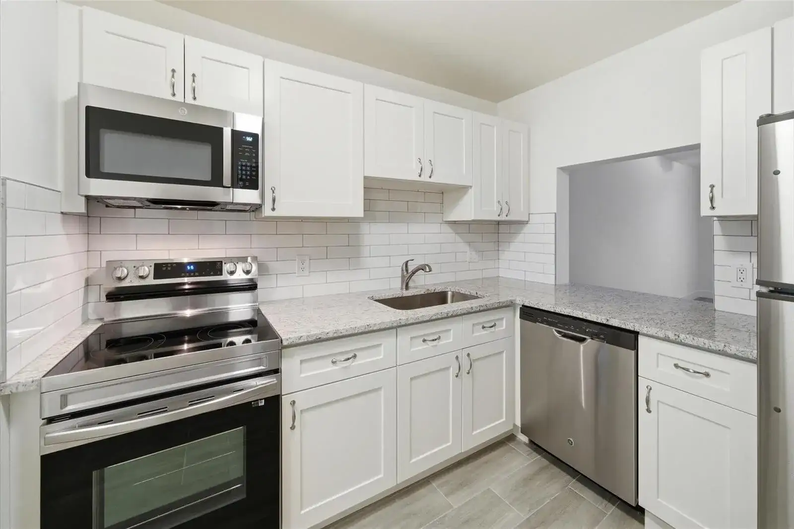 428 Grove Isle Circle # 9, Vero Beach FL 32962 photo 4