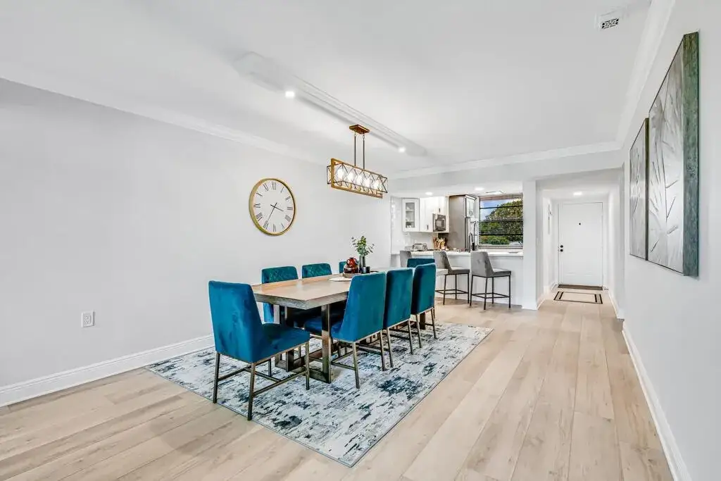 3710 Whitehall Drive # 105, West Palm Beach FL 33401