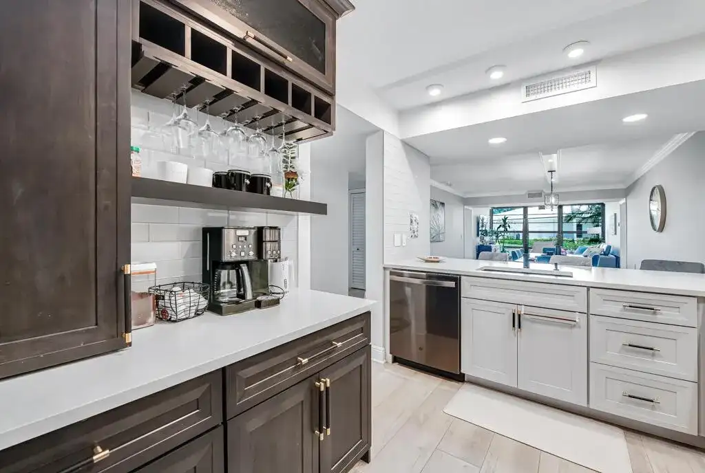 3710 Whitehall Drive # 105, West Palm Beach FL 33401 photo 3