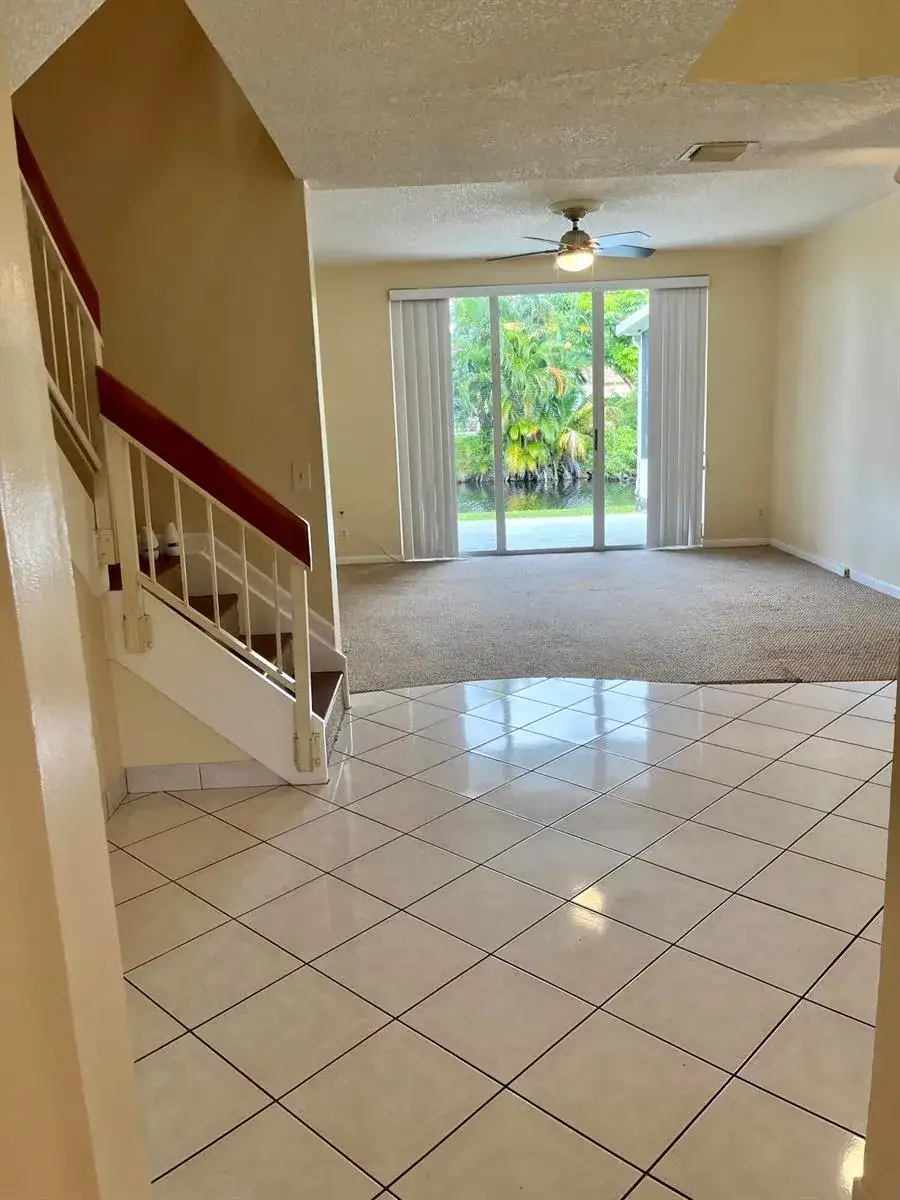 2317 SW 82nd Terrace, North Lauderdale FL 33068 photo 4