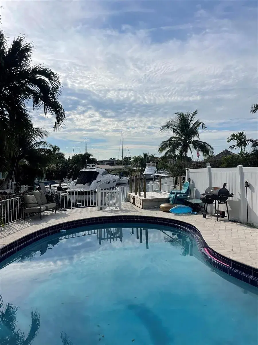 2708 NE 14th Street Causeway # 2, Pompano Beach FL 33062