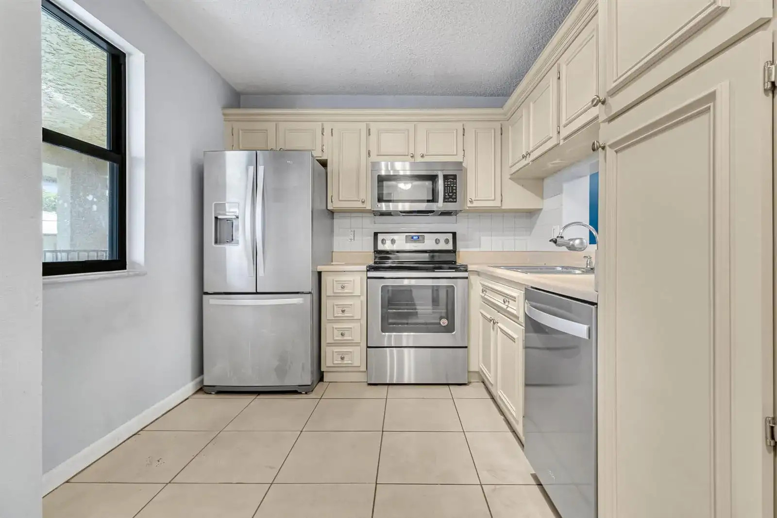 5510 Lakeside Drive # 202, Margate FL 33063 photo 5