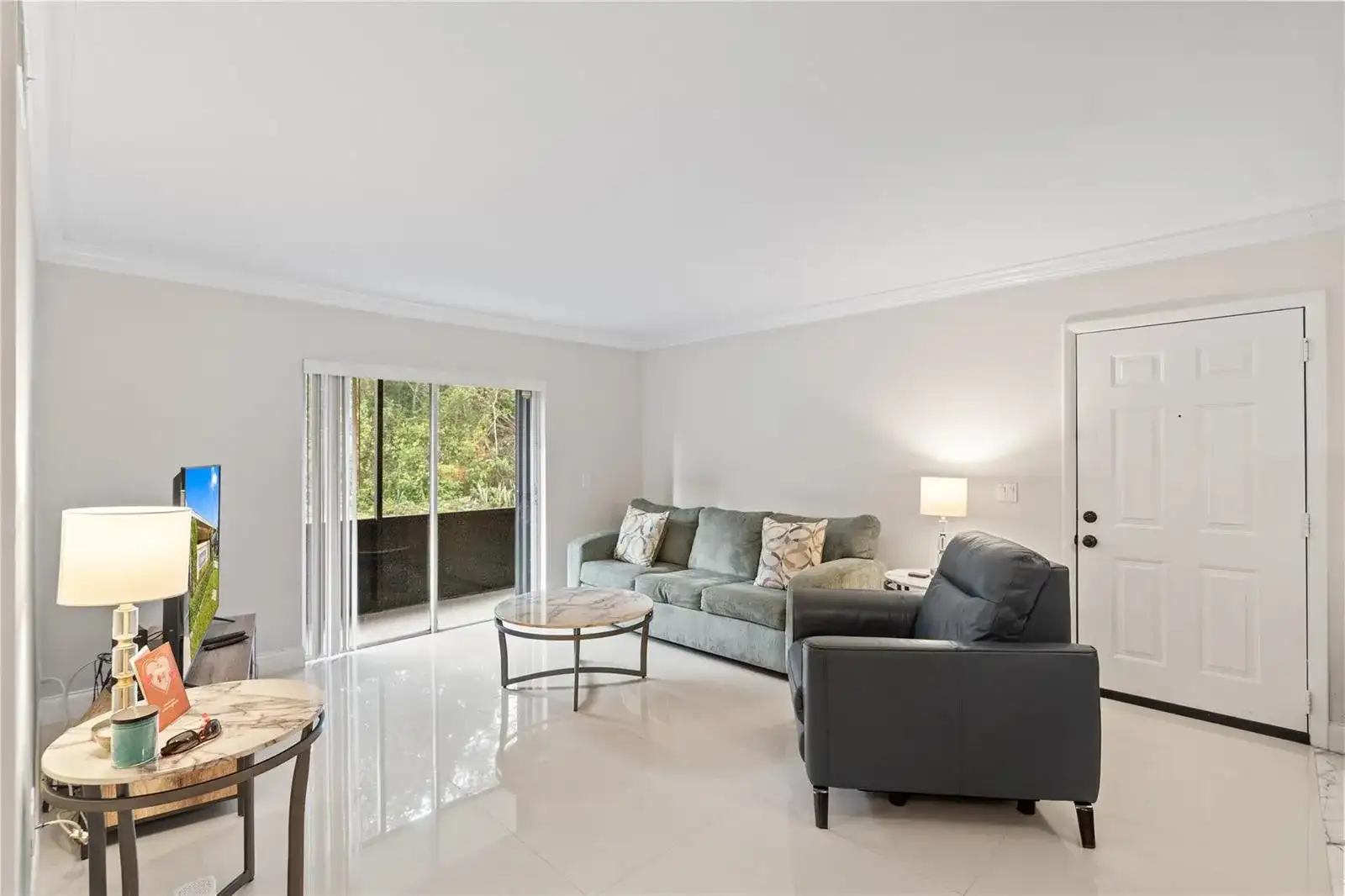567 Trace Circle # 104, Deerfield Beach FL 33441 photo 2