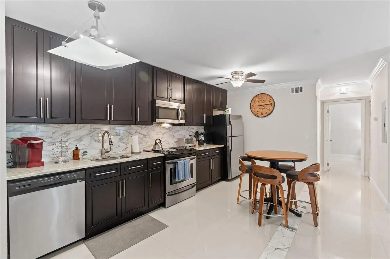567 Trace Circle # 104, Deerfield Beach FL 33441 photo 3