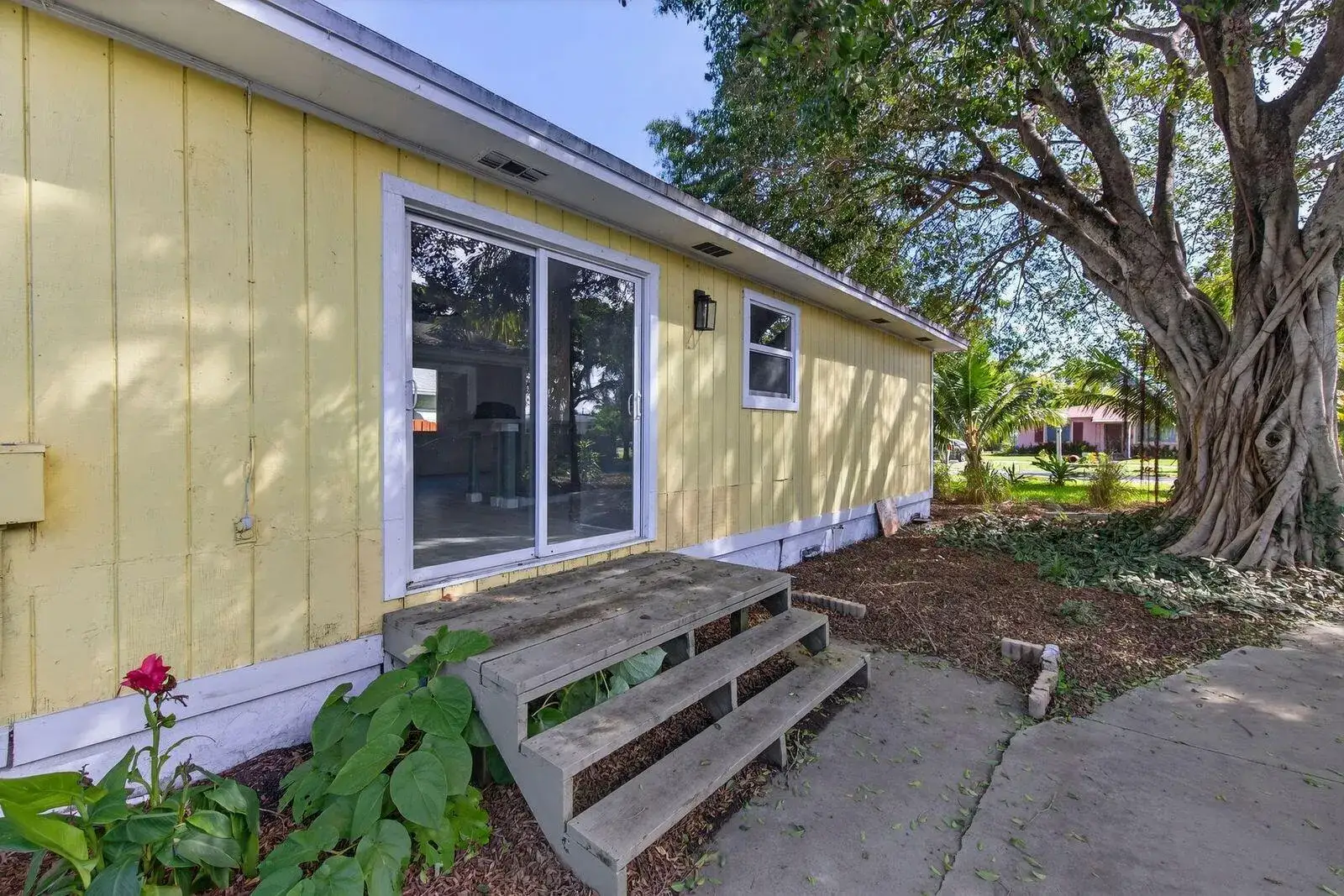 117 NE 8th Street, Pompano Beach FL 33060
