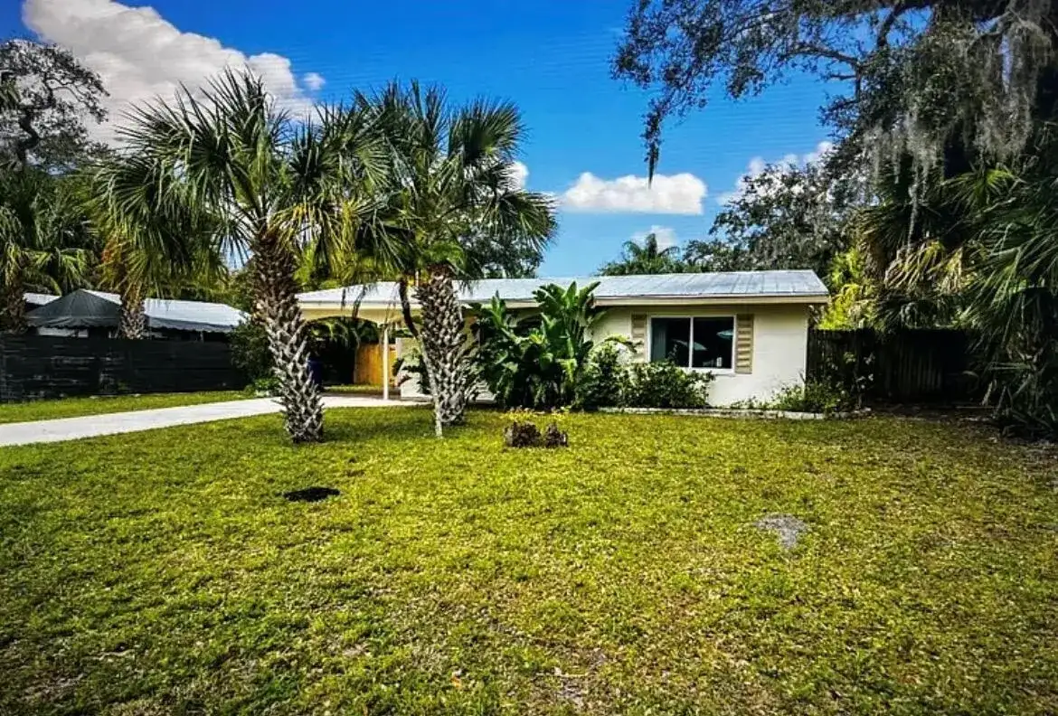 515 Cypress Road, Vero Beach FL 32963 photo 2