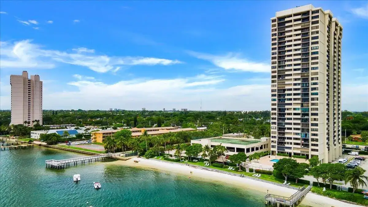 5600 N Flagler Drive Unit 1203, West Palm Beach FL 33407 photo 2