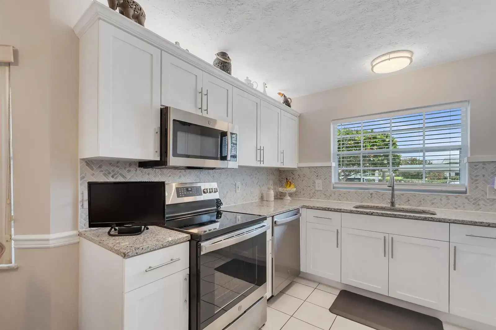 740 Lake Orchid Circle # 104, Vero Beach FL 32962 photo 3