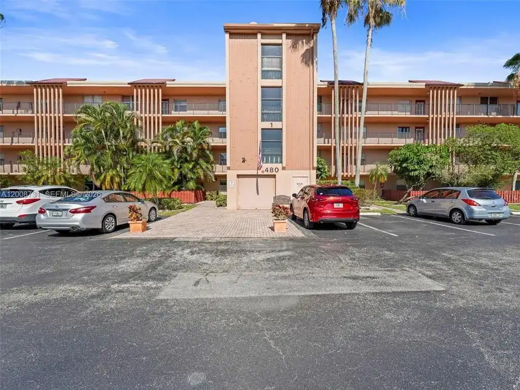 480 NW 76th Avenue # 205, Margate FL 33063