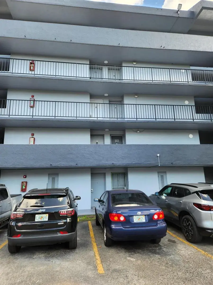 210 Fontainebleau Boulevard # 311, Miami FL 33172