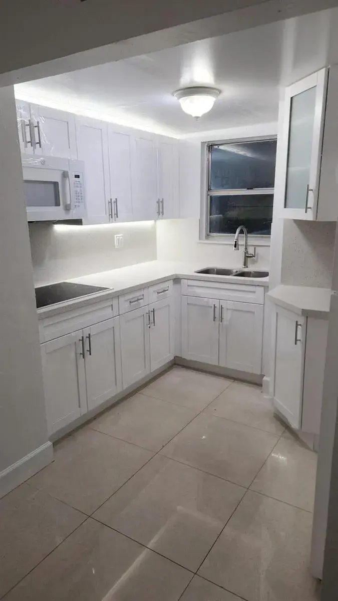 210 Fontainebleau Boulevard # 311, Miami FL 33172