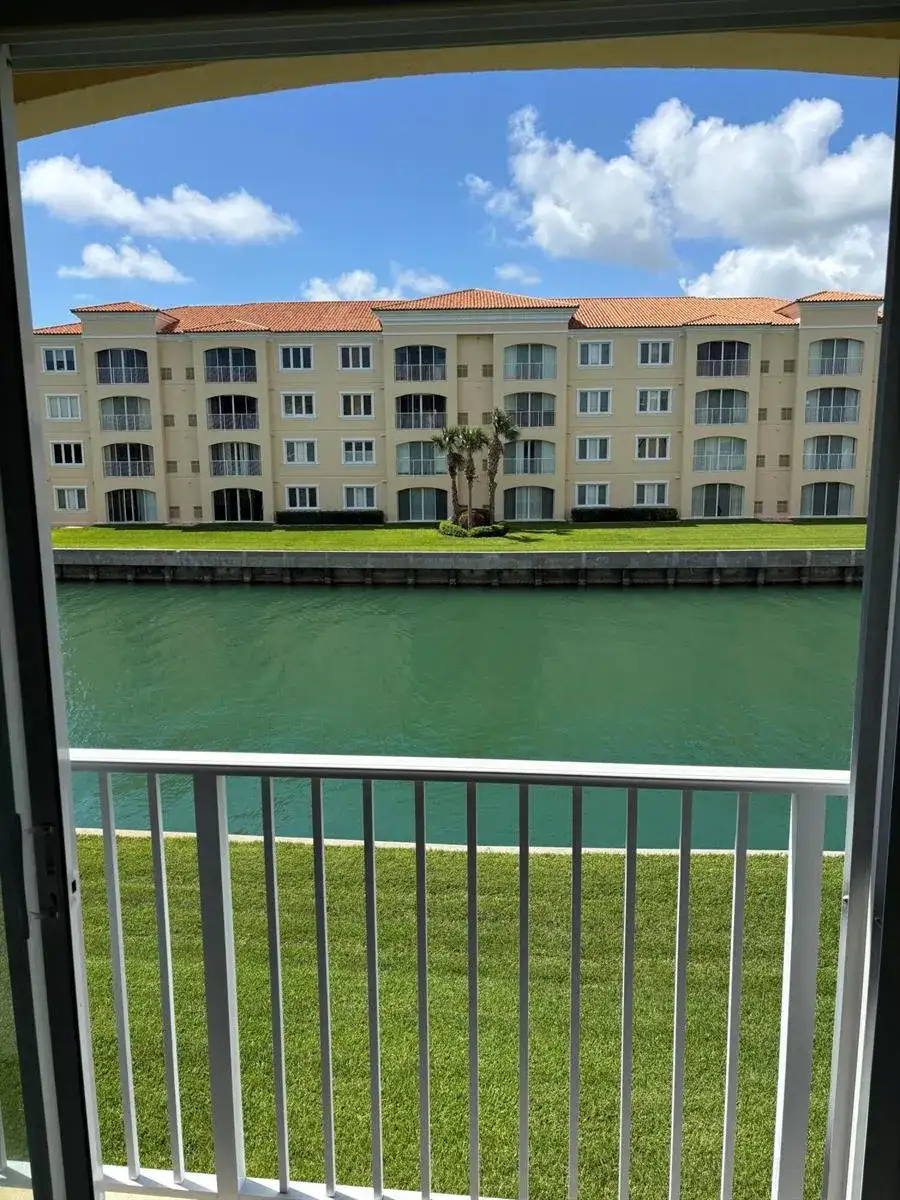 6 E Harbour Isle Dr Drive E # 205, Fort Pierce FL 34949 photo 3