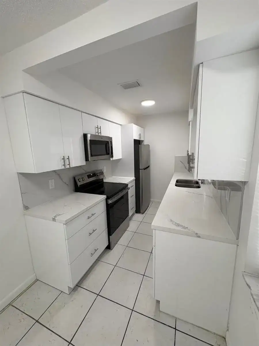 4031 NW 30th Terrace # 1, Lauderdale Lakes FL 33309