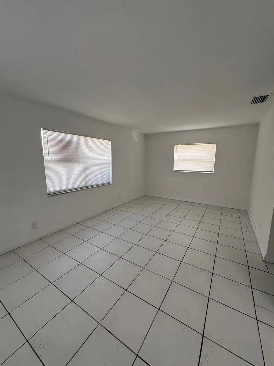 4031 NW 30th Terrace # 1, Lauderdale Lakes FL 33309 photo 3