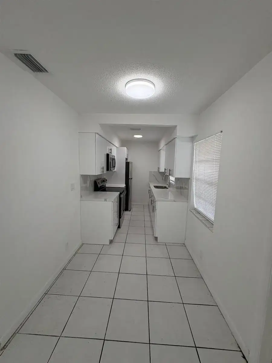 4031 NW 30th Terrace # 1, Lauderdale Lakes FL 33309 photo 4