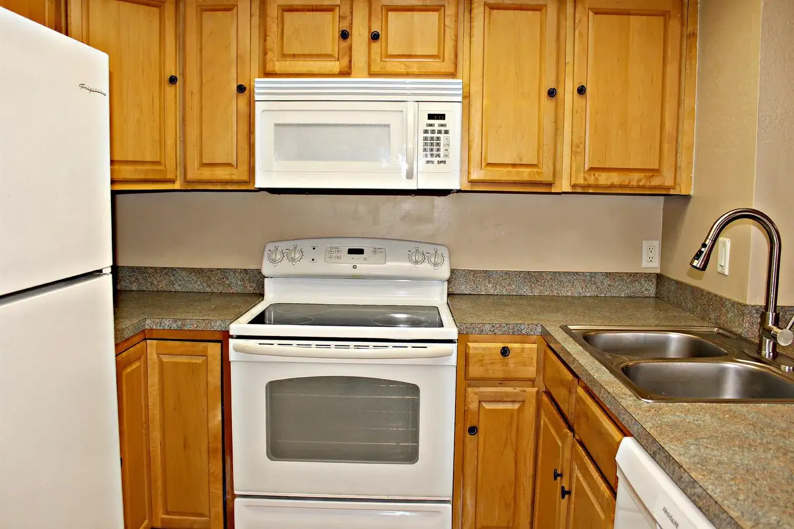1500 SE Royal Green Circle # 102, Port St. Lucie FL 34952 photo 4