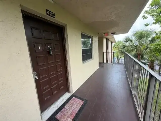 3341 NW 47th Terrace # 408, Lauderdale Lakes FL 33319