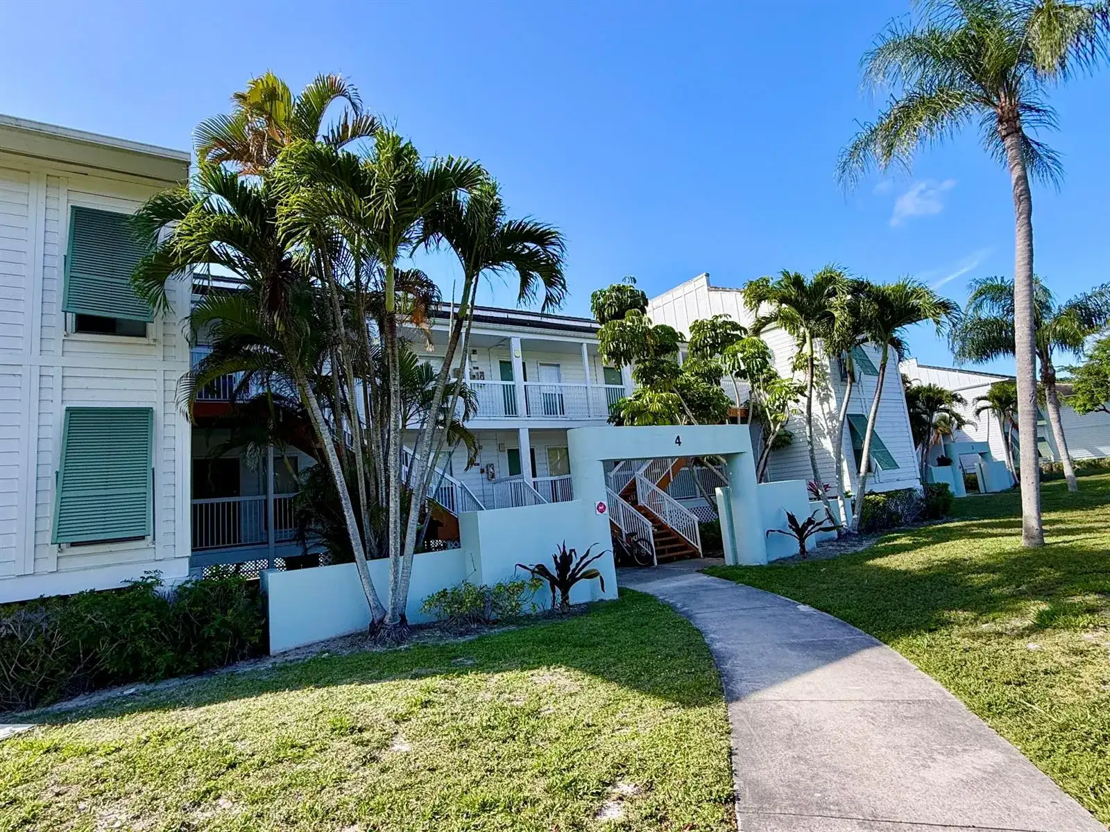 273 Cypress Point Drive, Palm Beach Gardens FL 33418 photo 2