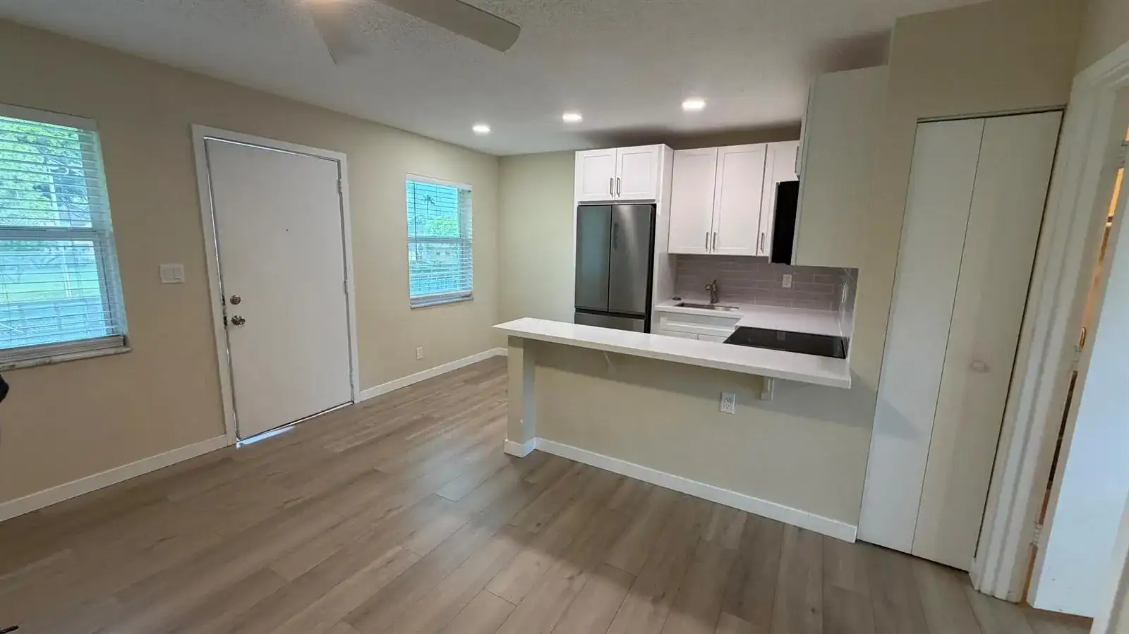 5168 NE 6th Avenue # 431, Oakland Park FL 33334 photo 2