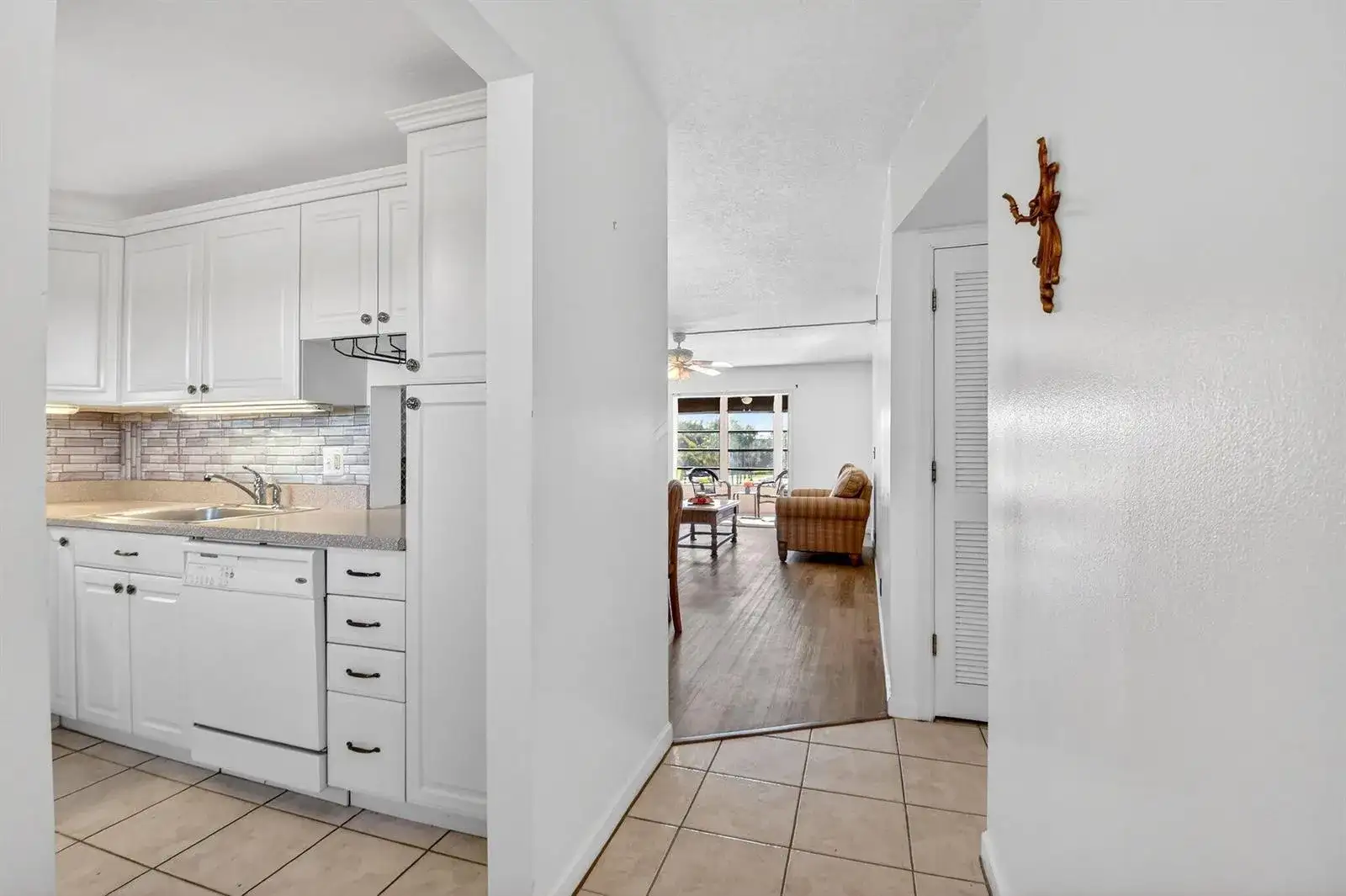 230 NE 26th Avenue # 302, Boynton Beach FL 33435 photo 5