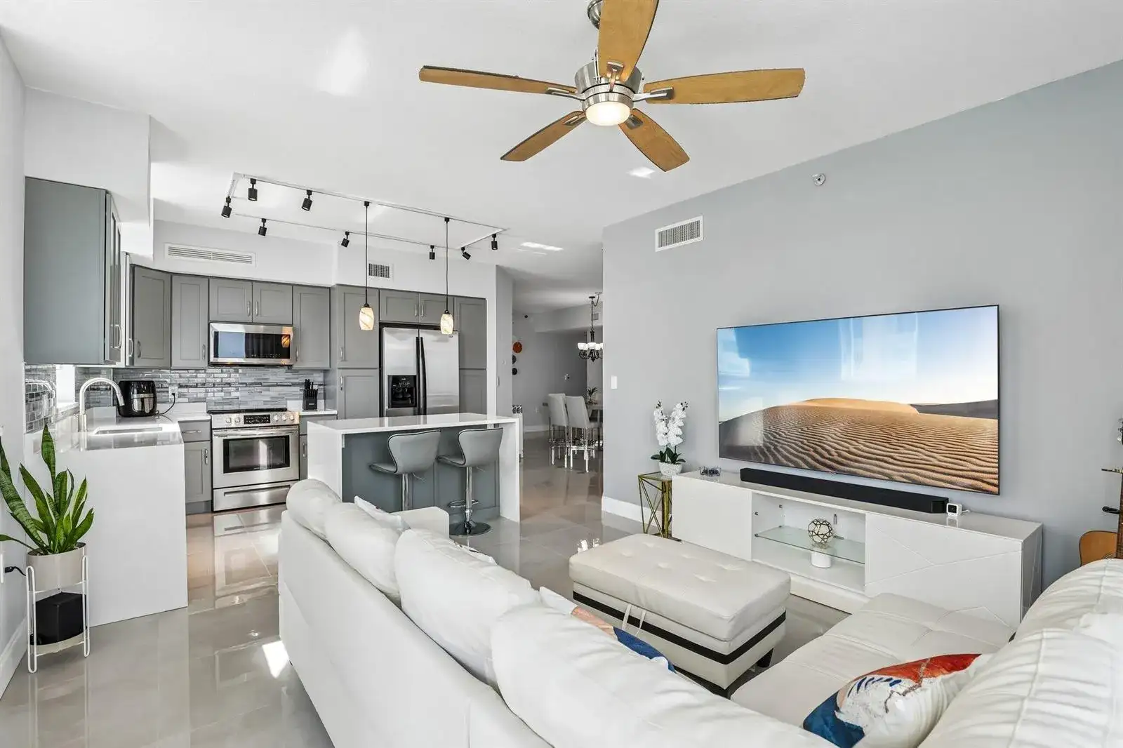 1755 E Hallandale Beach Boulevard, Hallandale Beach FL 33009 photo 5